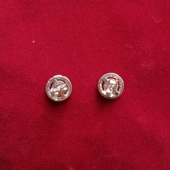 Round Cz stone earrings in sterling silver - Picture 5 of 6